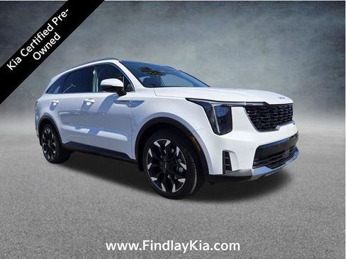 Certified 2025 Kia Sorento EX w/ Panoramic Sunroof Package image 3