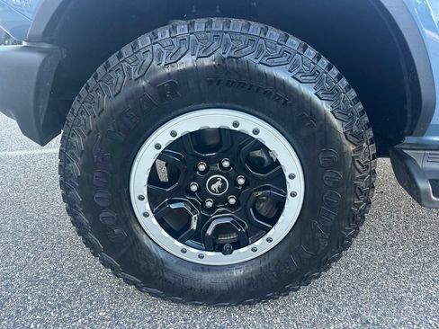 Used 2025 Ford Bronco Outer Banks w/ Sasquatch Package AWD/4WD image 36