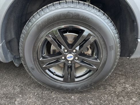 Used 2020 Ford Explorer XLT w/ Class III Trailer Tow Package AWD/4WD image 13