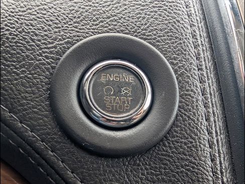 Used 2015 Lincoln MKX AWD w/ Equipment Group 102A image 16