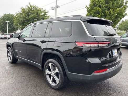 Used 2023 Jeep Grand Cherokee L Limited AWD/4WD image 3