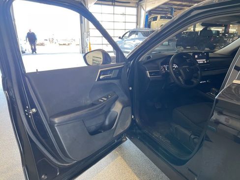Used 2022 Mitsubishi Outlander ES image 5