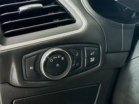 Used 2022 Ford Edge SEL w/ Convenience Package image 10