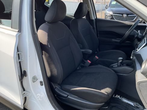Used 2022 Nissan Kicks S FWD image 21