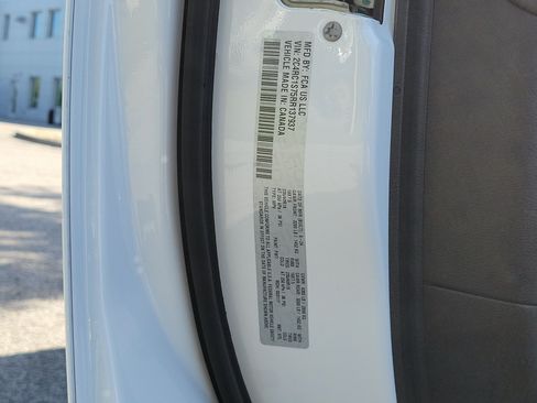 Used 2024 Chrysler Pacifica Limited FWD image 26