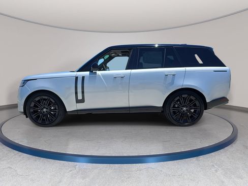 Certified 2025 Land Rover Range Rover SE AWD/4WD image 8