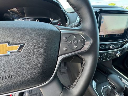 Used 2023 Chevrolet Traverse Premier AWD/4WD image 23
