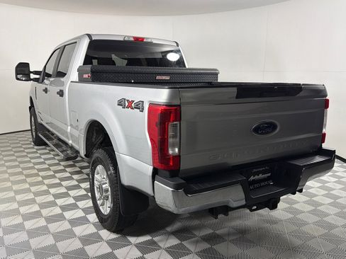 Used 2019 Ford F250 XL w/ STX Appearance Package image 7