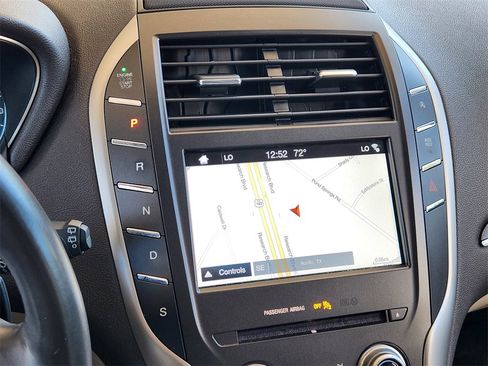 Used 2017 Lincoln MKC Reserve image 18