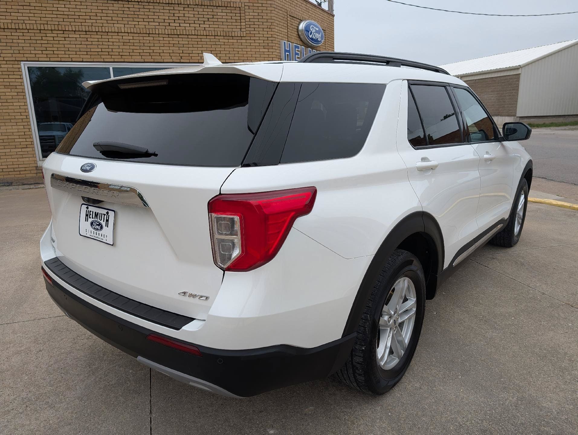 Used 2023 Ford Explorer XLT w/ Equipment Group 202A AWD/4WD image 6
