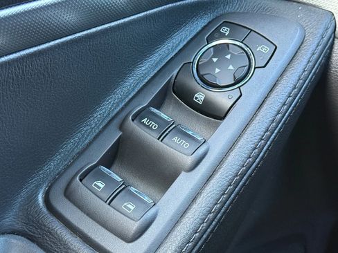 Used 2015 Ford Explorer XLT w/ Equipment Group 202A image 24