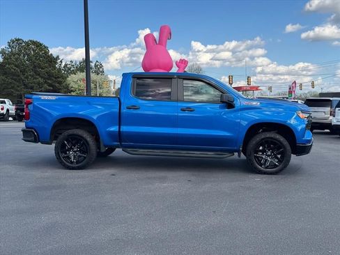 Used 2023 Chevrolet Silverado 1500 Custom Trail Boss w/ LPO, Dark Essentials Package image 2