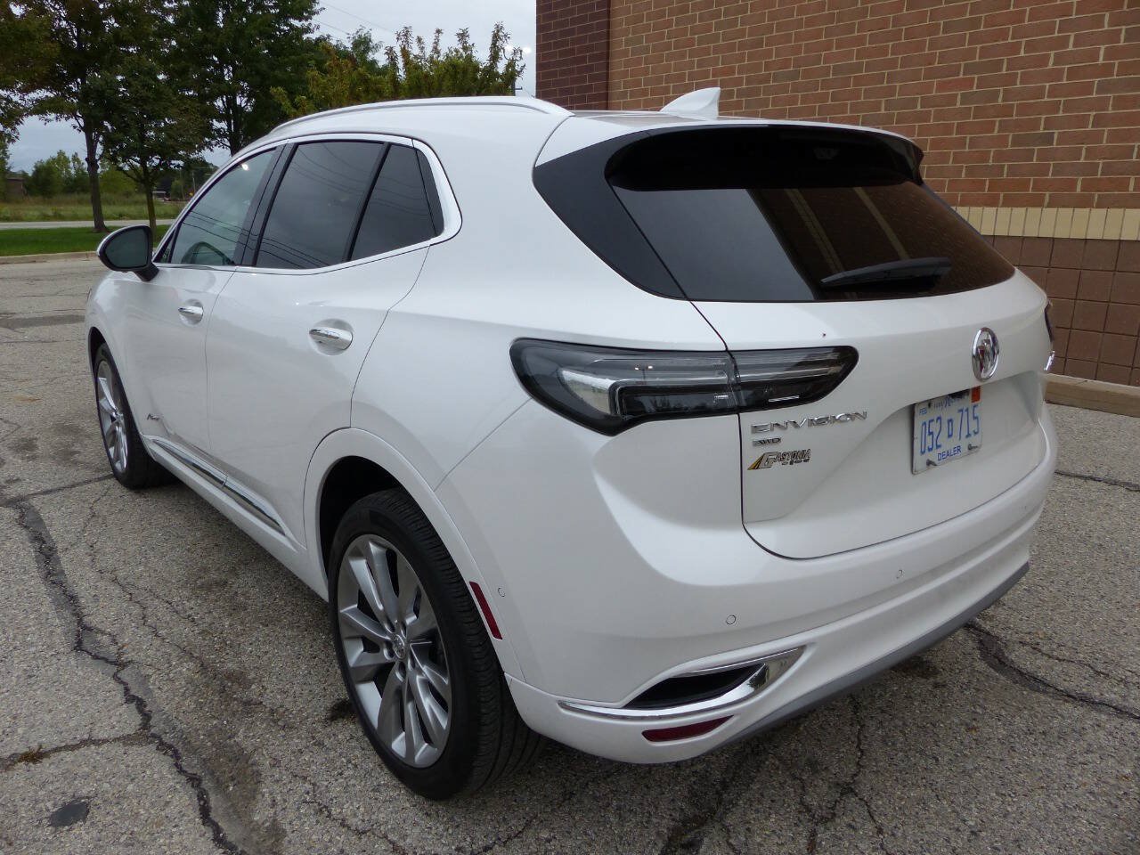 Used 2023 Buick Envision Avenir AWD/4WD image 6