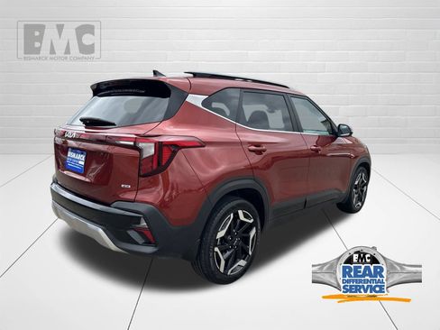 Used 2024 Kia Seltos SX AWD/4WD image 3