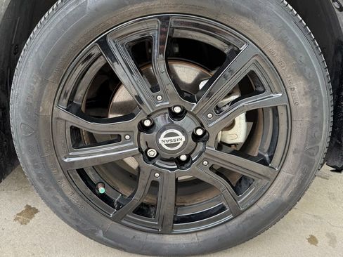 Used 2021 Nissan Kicks SR w/ SR Premium Package image 28