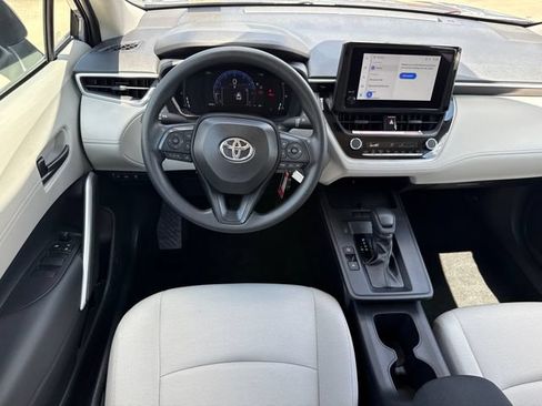 Used 2026 Toyota Corolla Cross L FWD image 23