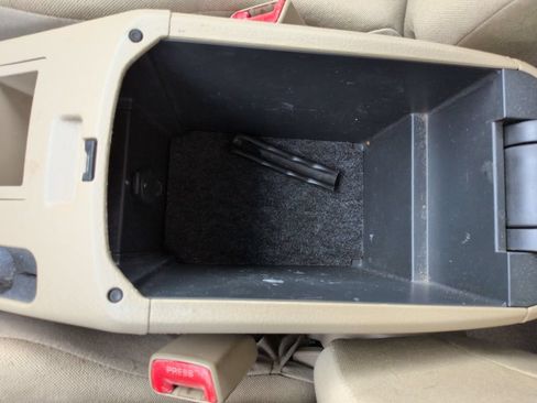 Used 2011 Toyota RAV4 4WD w/ Base L4 Extra Value Pkg image 25