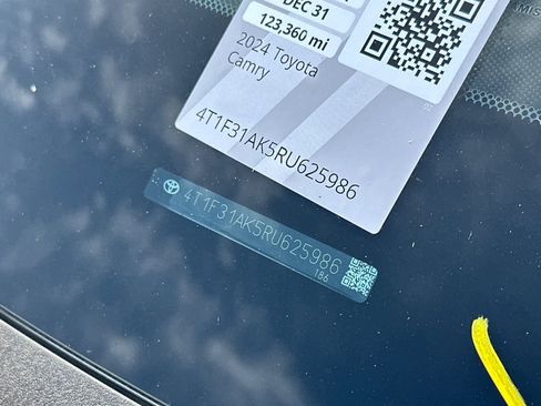 Used 2024 Toyota Camry XLE image 22