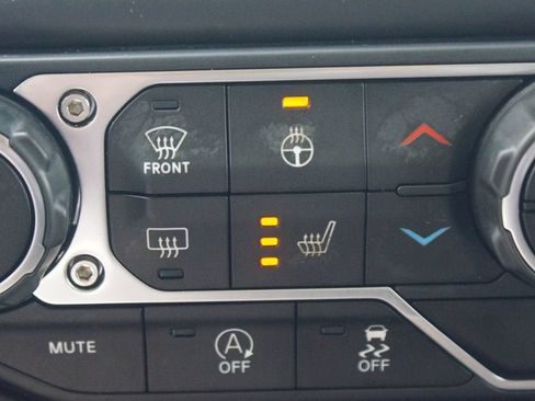 Used 2021 Jeep Gladiator Sport AWD/4WD image 8