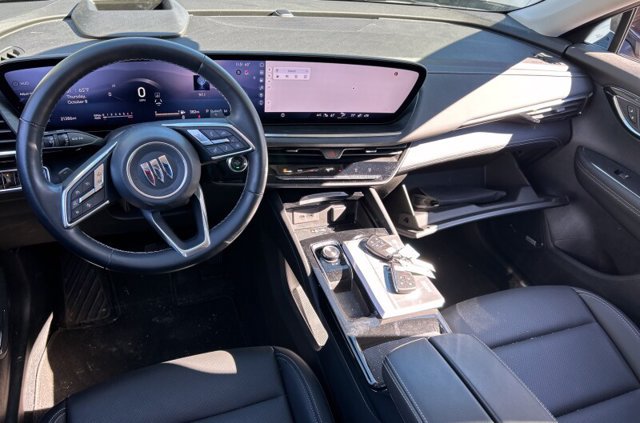 Used 2024 Buick Envision Preferred AWD/4WD image 2