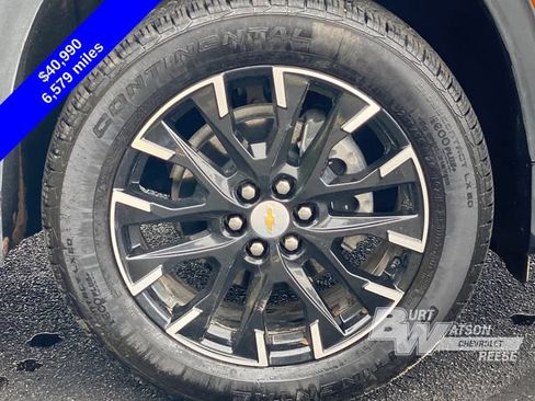 Used 2025 Chevrolet Traverse LT w/ Sun and Wheel Package AWD/4WD image 12