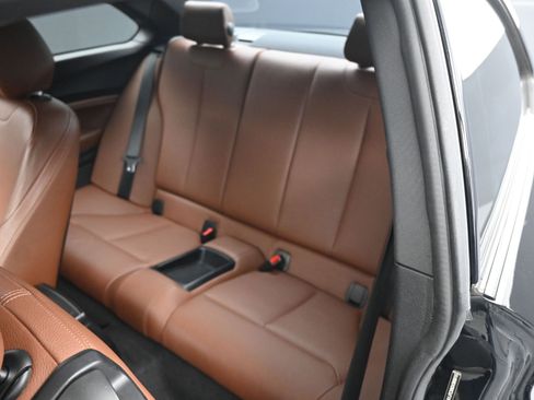 Used 2016 BMW M235i Coupe image 6