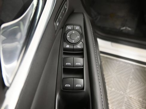 Used 2023 Buick Enclave Avenir w/ LPO, Floor Liner Package AWD/4WD image 20