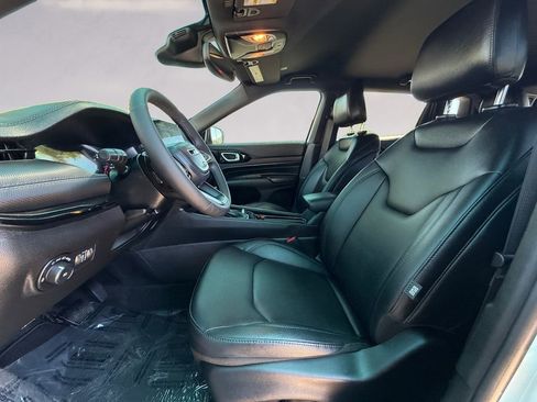 Used 2026 Jeep Compass Limited image 10