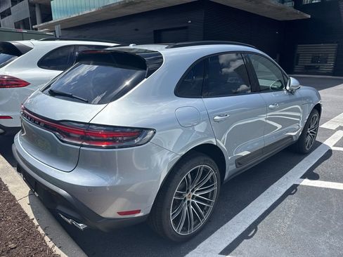 Certified 2026 Porsche Macan AWD/4WD image 3