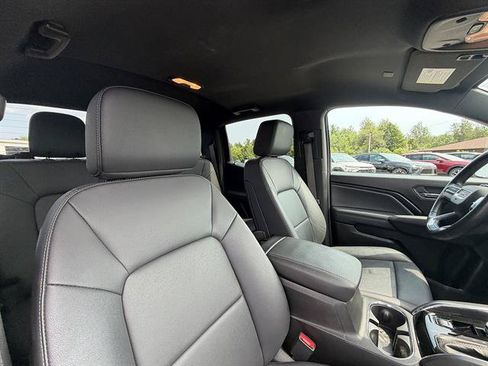 Used 2024 GMC Canyon Elevation w/ Convenience Package AWD/4WD image 15