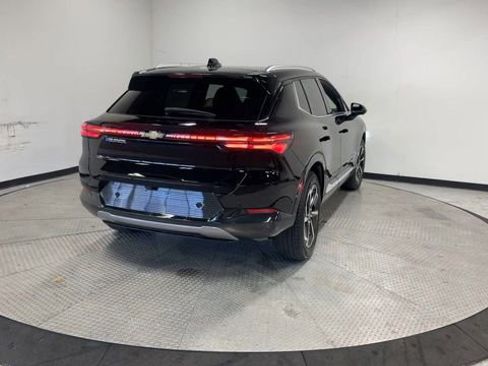 Used 2025 Chevrolet Equinox EV LT image 9