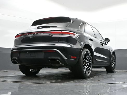 Used 2022 Porsche Macan AWD/4WD image 38