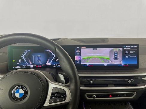 Used 2023 BMW X7 xDrive40i w/ M Sport Package image 9