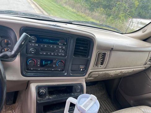 Used 2003 GMC Sierra 1500 SLT w/ SLT Preferred Equipment Group AWD/4WD image 8