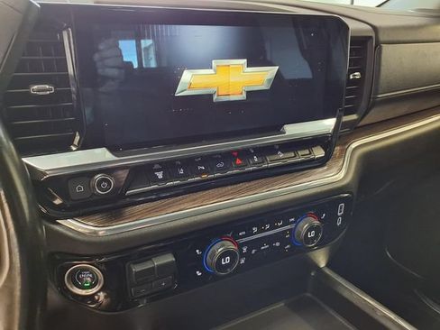 Used 2025 Chevrolet Silverado 2500 LT AWD/4WD image 13