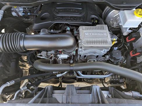 Used 2022 RAM 1500 Laramie AWD/4WD image 21