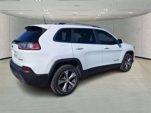 Used 2021 Jeep Cherokee Limited w/ Elite Package image 3