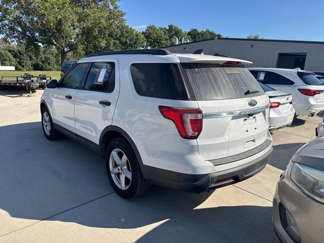 Used 2018 Ford Explorer FWD image 2
