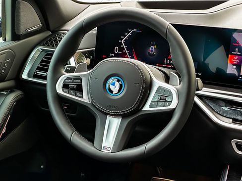 New 2026 BMW X5 xDrive50e w/ M Sport Package image 21