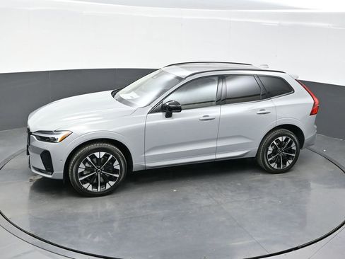 New 2026 Volvo XC60 B5 Ultra w/ Climate Package image 40
