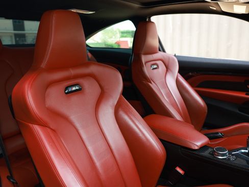 Used 2020 BMW M4 Coupe w/ M Driver's Package image 19