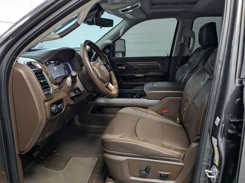 Used 2026 RAM 3500 Longhorn AWD/4WD image 13