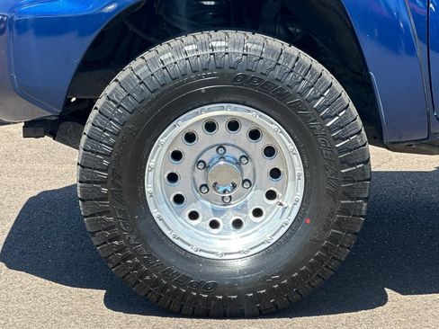 Used 2015 Toyota Tacoma PreRunner w/ SR5 Package RWD image 23