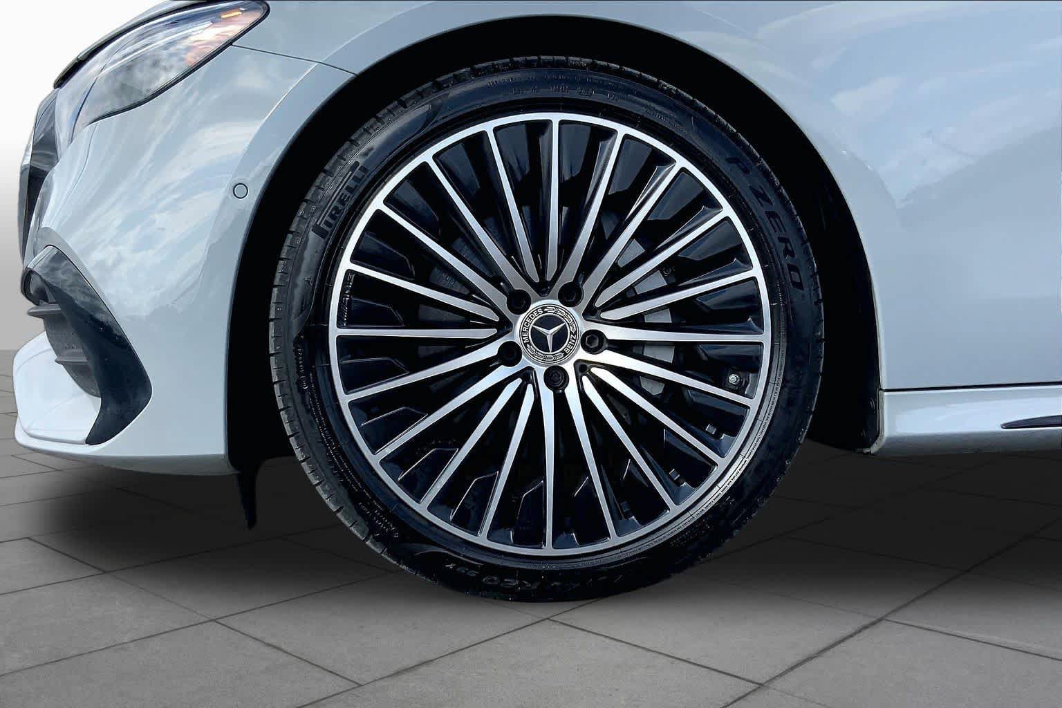 Used 2025 Mercedes-Benz E 350 Sedan image 11