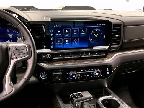 Used 2023 Chevrolet Silverado 1500 LT Trail Boss w/ LT Trail Boss Premium Package AWD/4WD image 7
