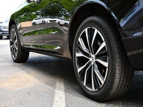 Certified 2023 Volvo XC60 B5 Plus w/ Climate Package AWD/4WD image 9
