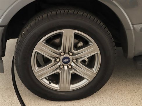 Used 2018 Ford F150 Lariat image 32