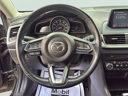 Used 2018 MAZDA MAZDA3 Touring FWD image 28