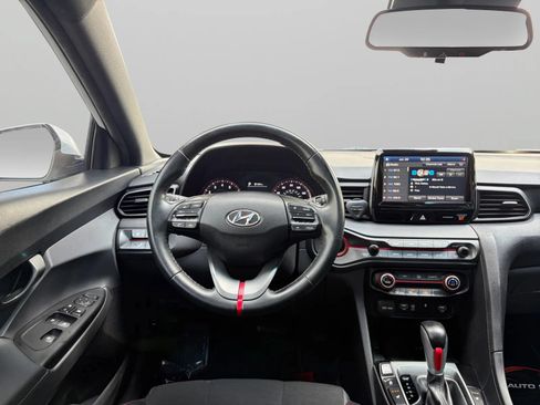 Used 2020 Hyundai Veloster 2.0 Premium FWD image 27