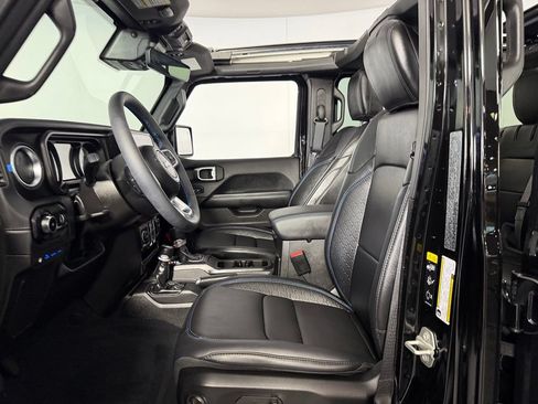 Used 2024 Jeep Wrangler High Altitude AWD/4WD image 19